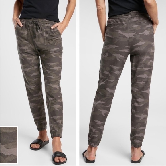 Athleta Pants - Athleta Camo Farallon Mid Rise Jogger
